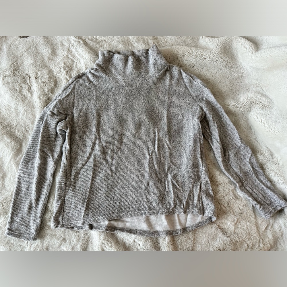 Heather Grey Banana Republic sweater